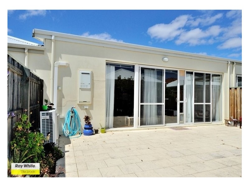 4 Sealey Way, Ellenbrook WA 6069