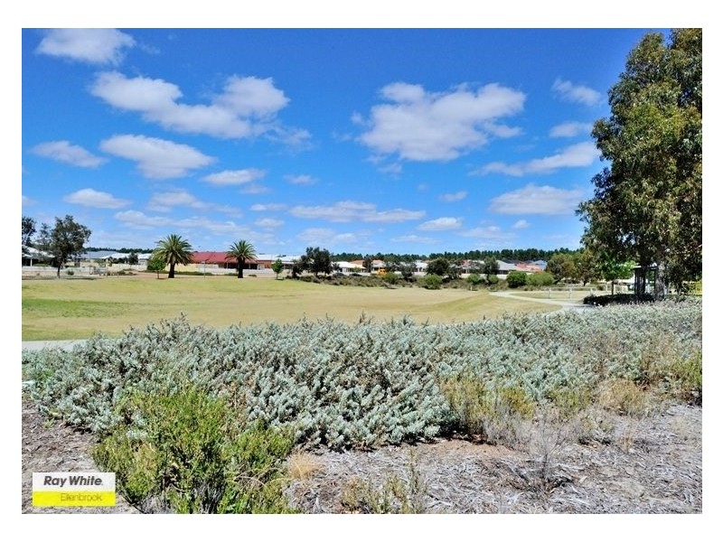 4 Sealey Way, Ellenbrook WA 6069