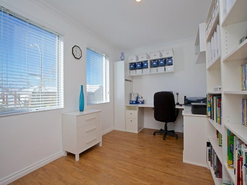 14 Simmonds Pass, Ellenbrook WA 6069