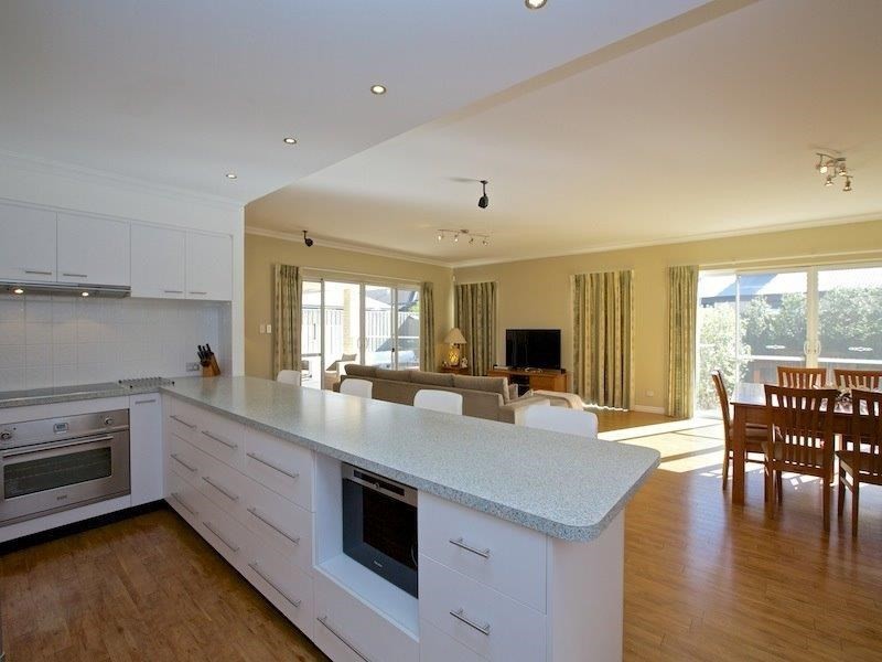 14 Simmonds Pass, Ellenbrook WA 6069