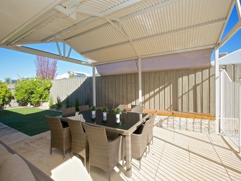14 Simmonds Pass, Ellenbrook WA 6069