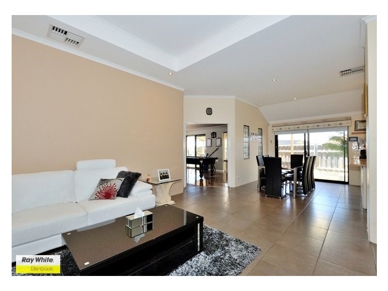 9 Glade Terrace, Ellenbrook WA 6069