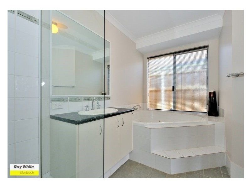 4 Madden Way, Ellenbrook WA 6069