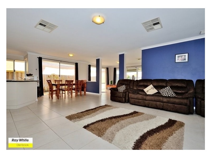 4 Madden Way, Ellenbrook WA 6069