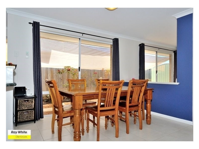 4 Madden Way, Ellenbrook WA 6069
