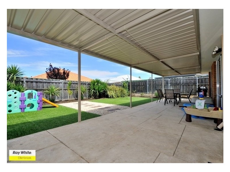 4 Madden Way, Ellenbrook WA 6069