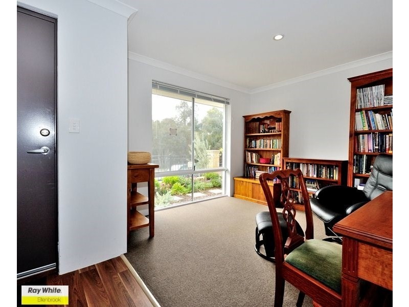 37 Bellazario Promenade, Aveley WA 6069