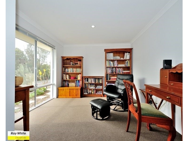 37 Bellazario Promenade, Aveley WA 6069