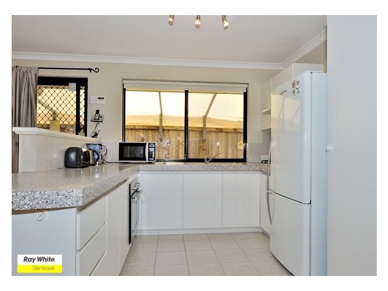 28 St Tropez Vista, Ellenbrook WA 6069