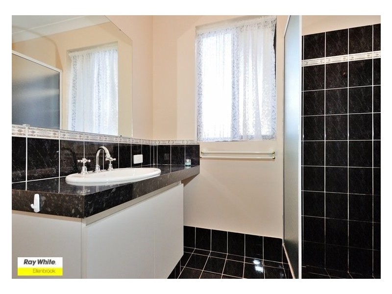 28 St Tropez Vista, Ellenbrook WA 6069