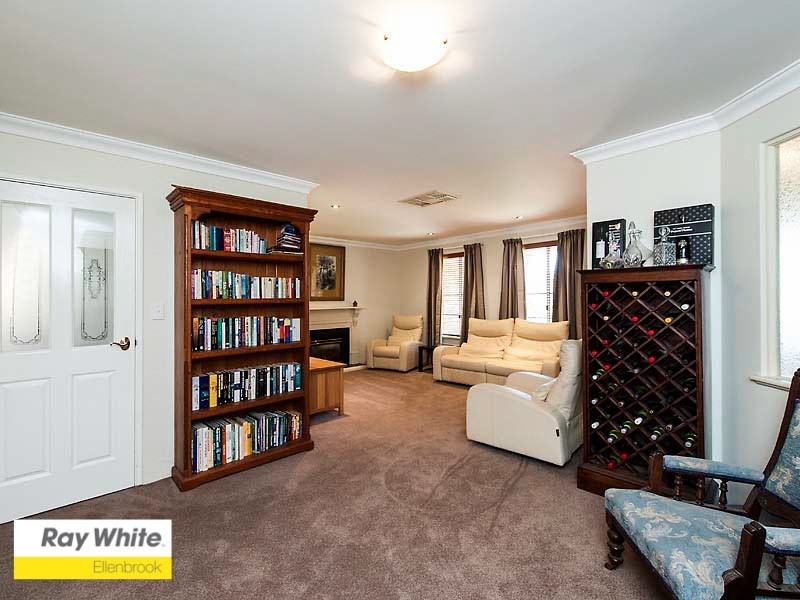 27 Cabernet Place, The Vines WA 6069