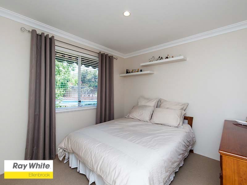 27 Cabernet Place, The Vines WA 6069