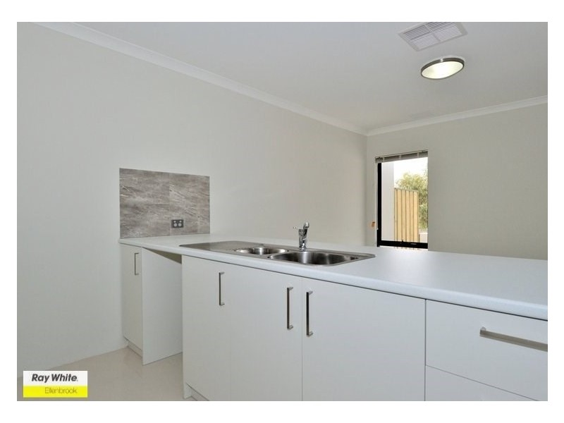 131 Bordeaux Lane, Ellenbrook WA 6069