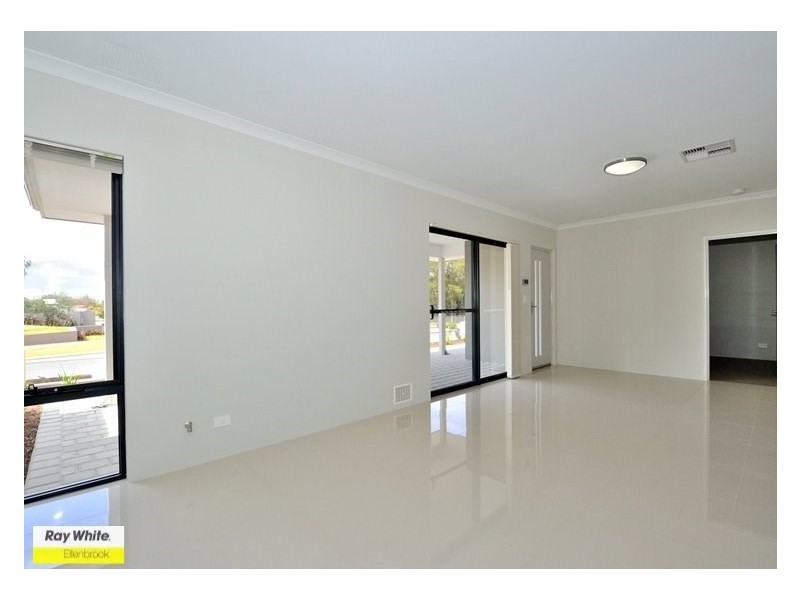 131 Bordeaux Lane, Ellenbrook WA 6069
