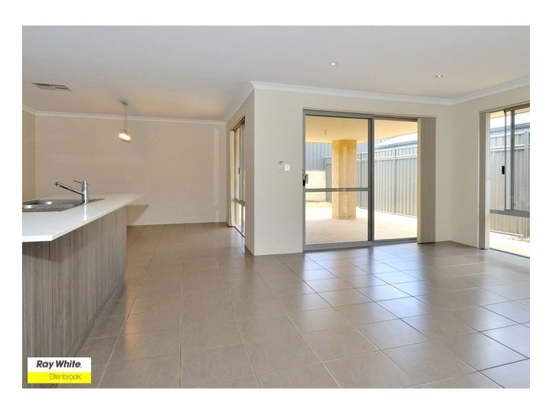 5 Bahama Way, Banksia Grove WA 6031