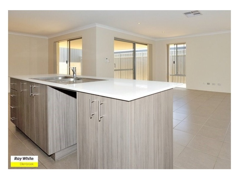 5 Bahama Way, Banksia Grove WA 6031