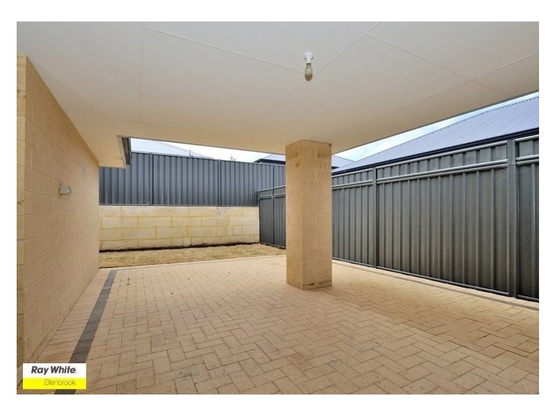 5 Bahama Way, Banksia Grove WA 6031