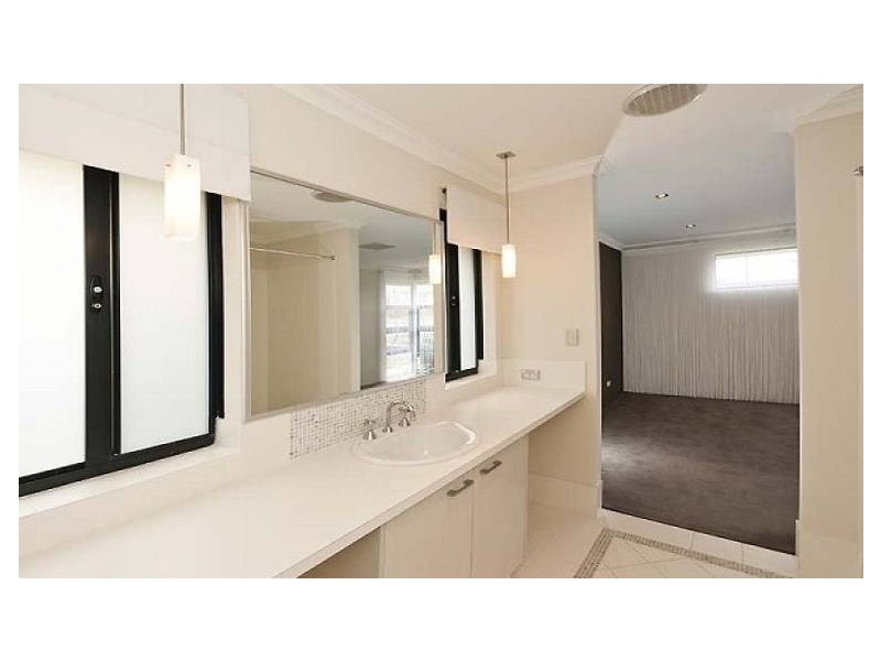 147 Elmridge Parkway, Ellenbrook WA 6069