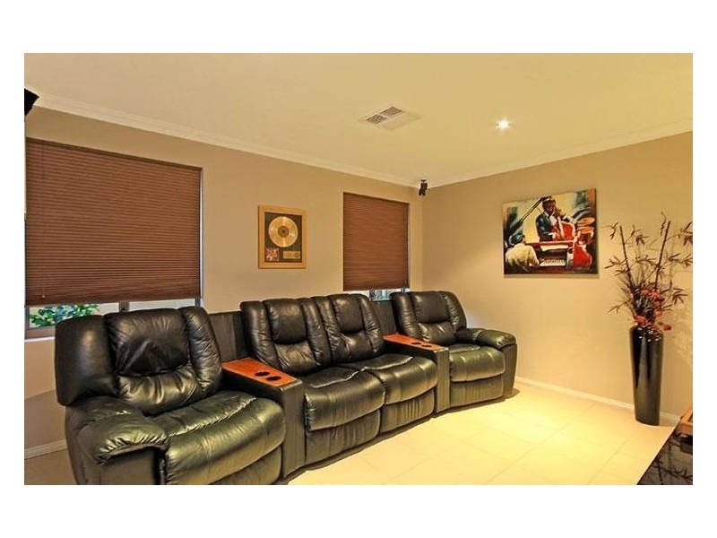 24 Ardmore Parade, Ellenbrook WA 6069