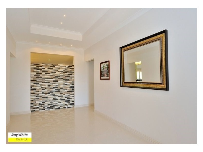 1 Moseley Drive, The Vines WA 6069