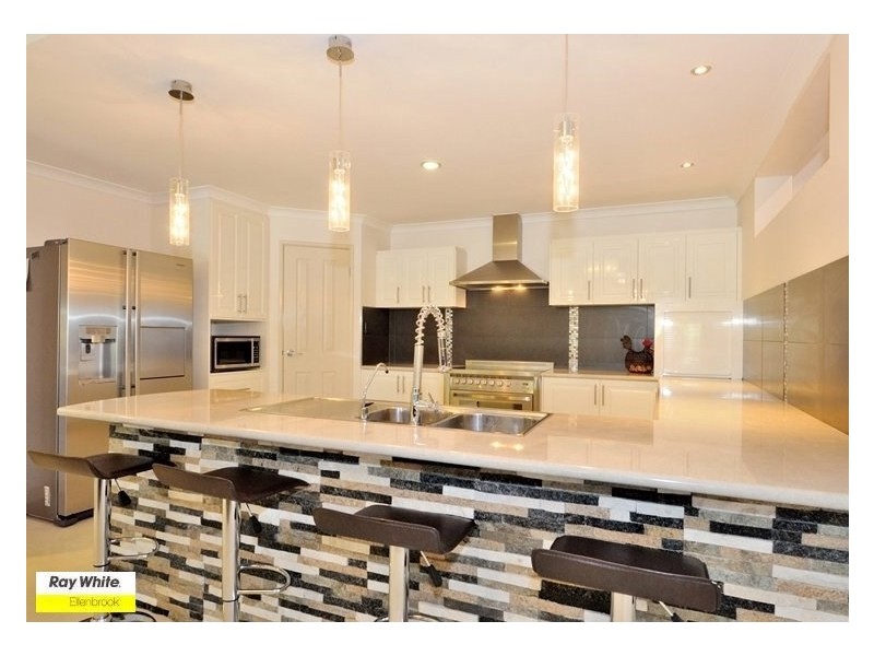 1 Moseley Drive, The Vines WA 6069