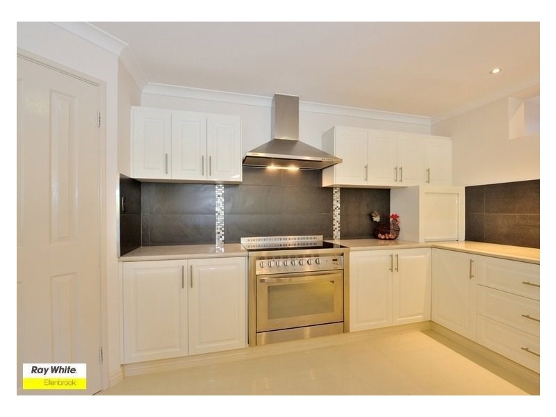 1 Moseley Drive, The Vines WA 6069