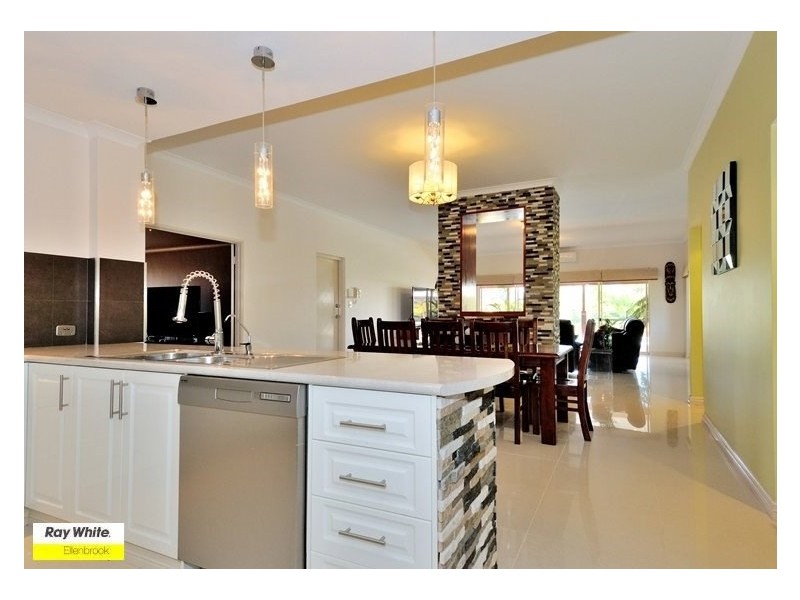 1 Moseley Drive, The Vines WA 6069