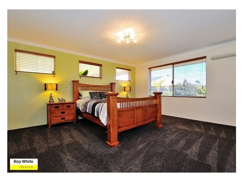 1 Moseley Drive, The Vines WA 6069