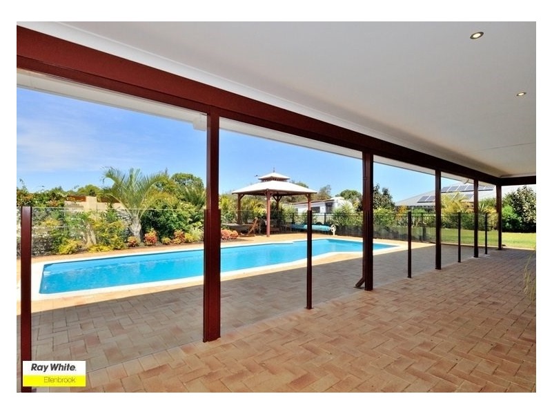 1 Moseley Drive, The Vines WA 6069