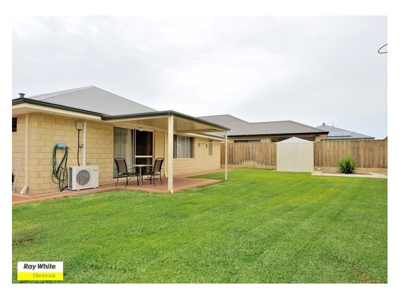 6 Stott Way, Ellenbrook WA 6069