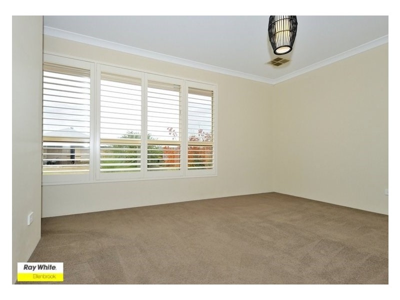 6 Stott Way, Ellenbrook WA 6069