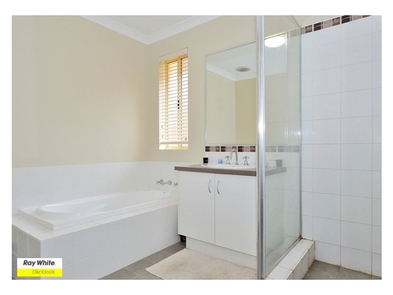 6 Stott Way, Ellenbrook WA 6069