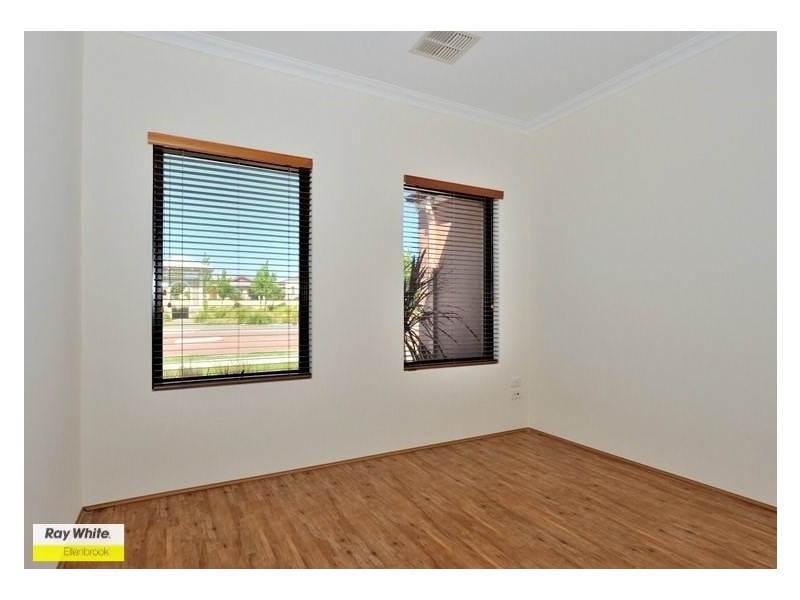 26 Neary Boulevard, Aveley WA 6069