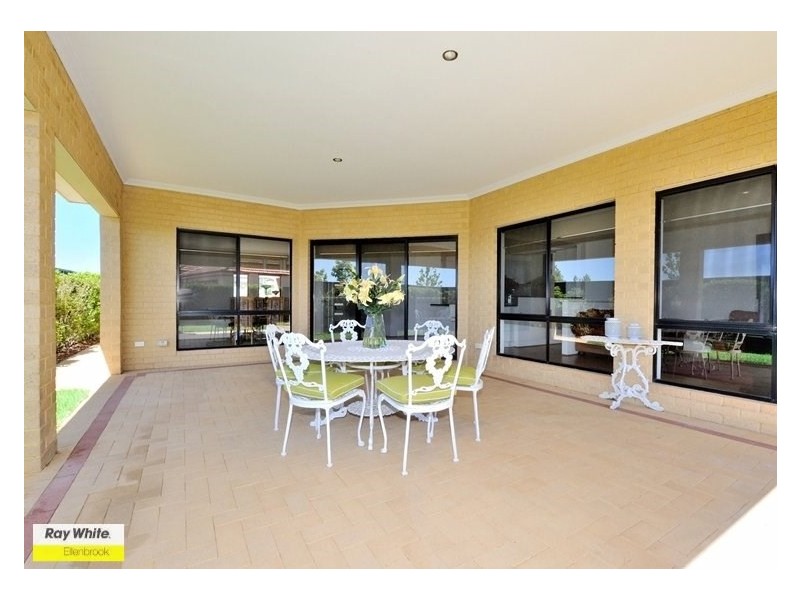 26 Neary Boulevard, Aveley WA 6069