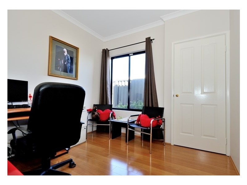 4 Lago Prom, Aveley WA 6069