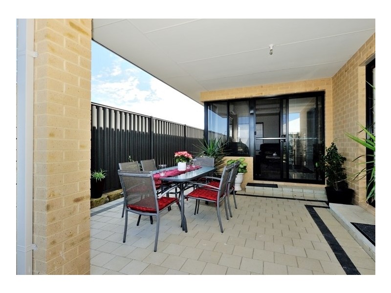 4 Lago Prom, Aveley WA 6069