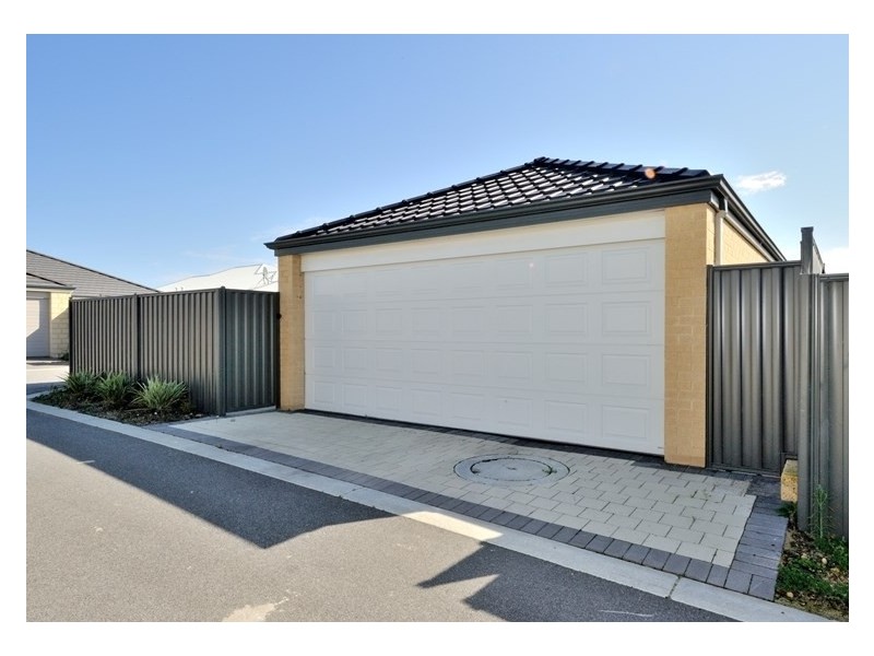 4 Lago Prom, Aveley WA 6069