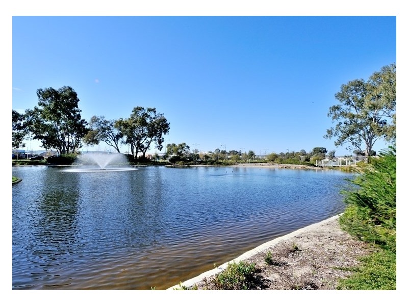 4 Lago Prom, Aveley WA 6069