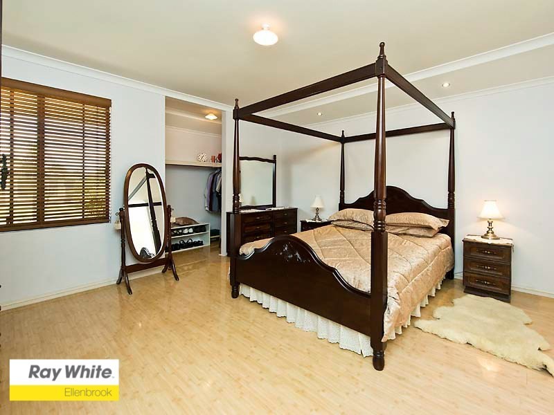 21 Devereux Crescent, Aveley WA 6069