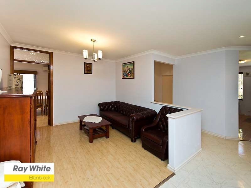 21 Devereux Crescent, Aveley WA 6069