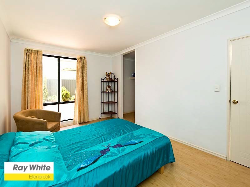 21 Devereux Crescent, Aveley WA 6069