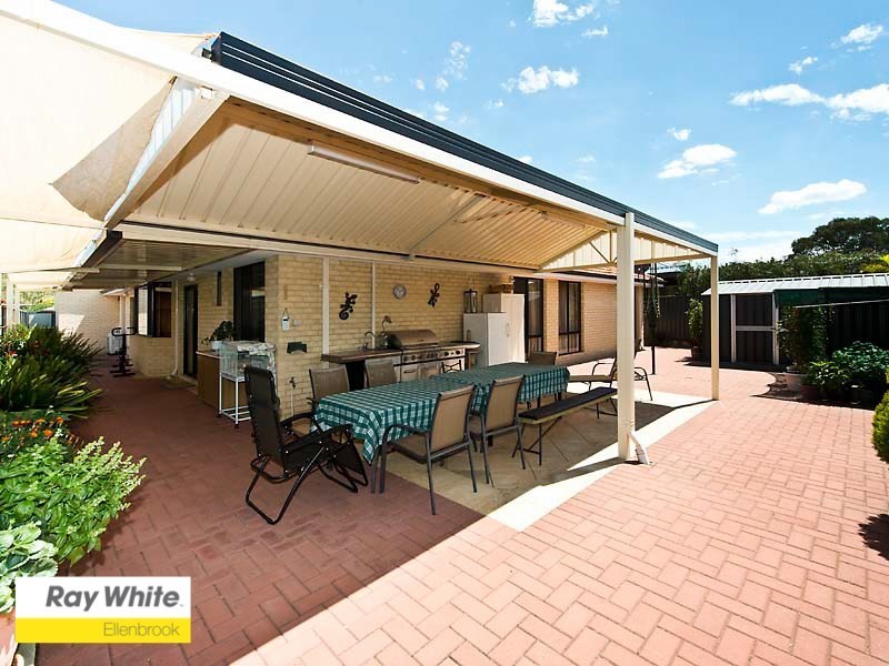 21 Devereux Crescent, Aveley WA 6069