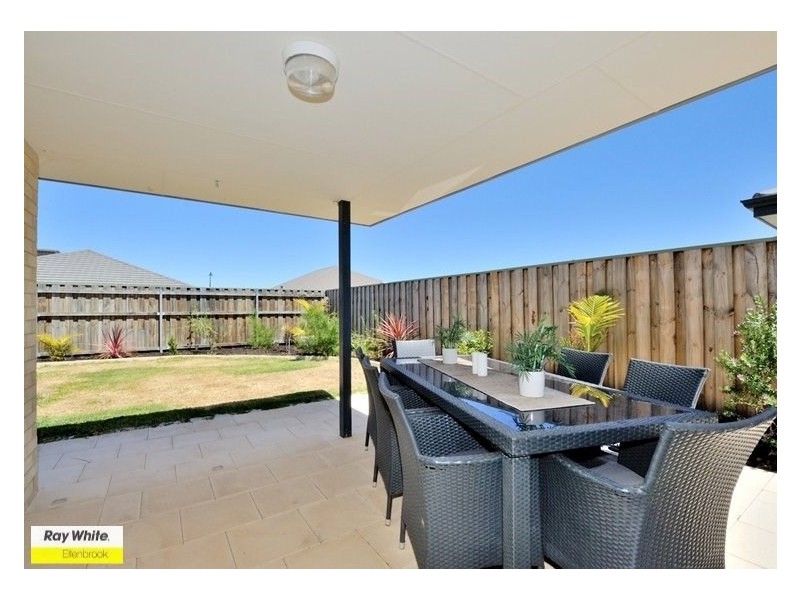 7 Tregaron Link, Ellenbrook WA 6069