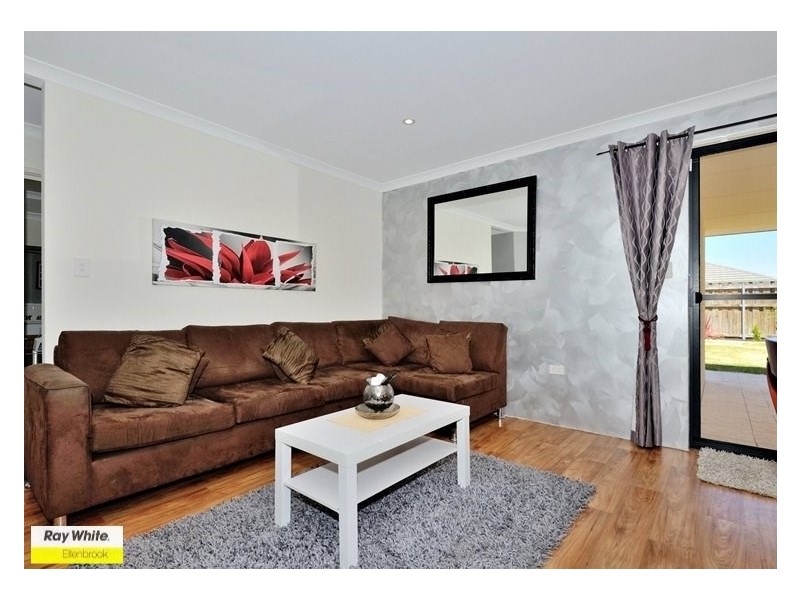 7 Tregaron Link, Ellenbrook WA 6069