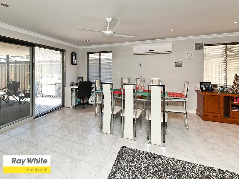 12 Marden Grange, Aveley WA 6069
