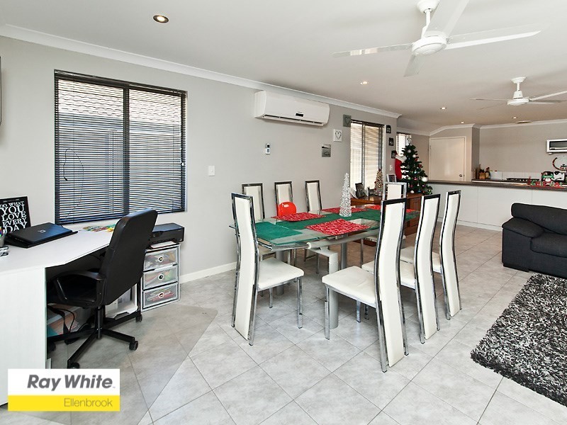 12 Marden Grange, Aveley WA 6069