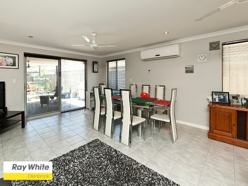12 Marden Grange, Aveley WA 6069