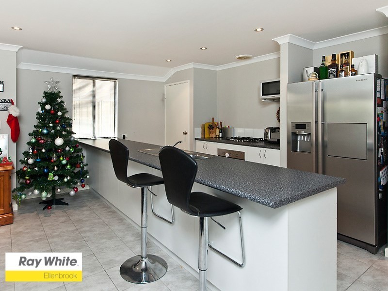 12 Marden Grange, Aveley WA 6069