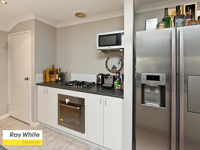 12 Marden Grange, Aveley WA 6069