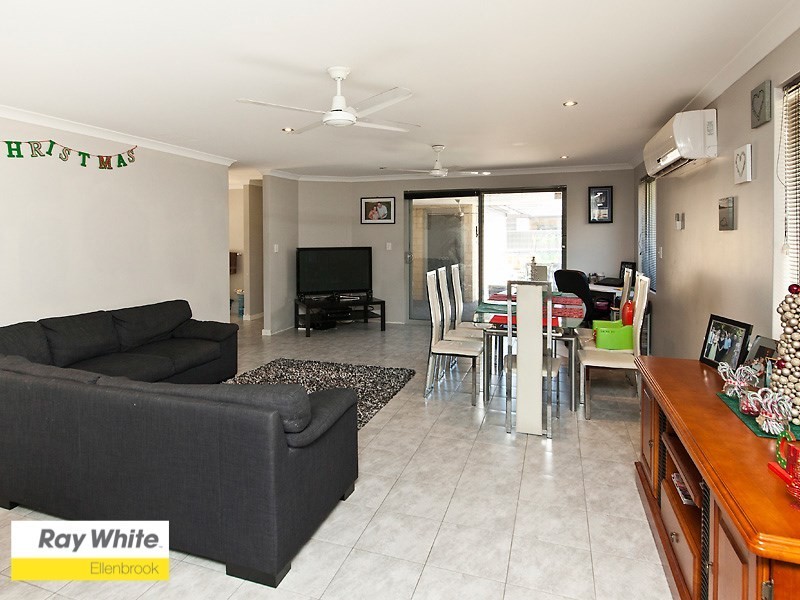 12 Marden Grange, Aveley WA 6069